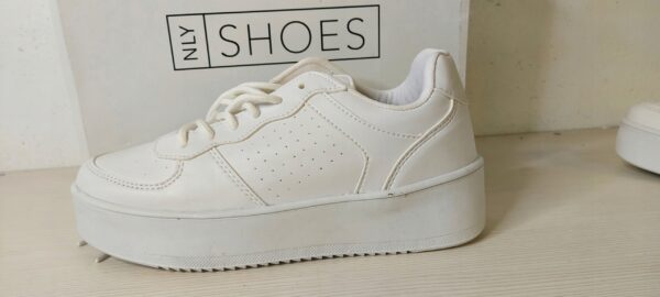 Nly by Nelly Sneakersy na platformie R.40 NL24L
