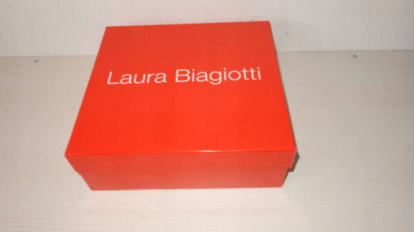 Laura Biagiotti białe botki na obcasie R.35 LA51L