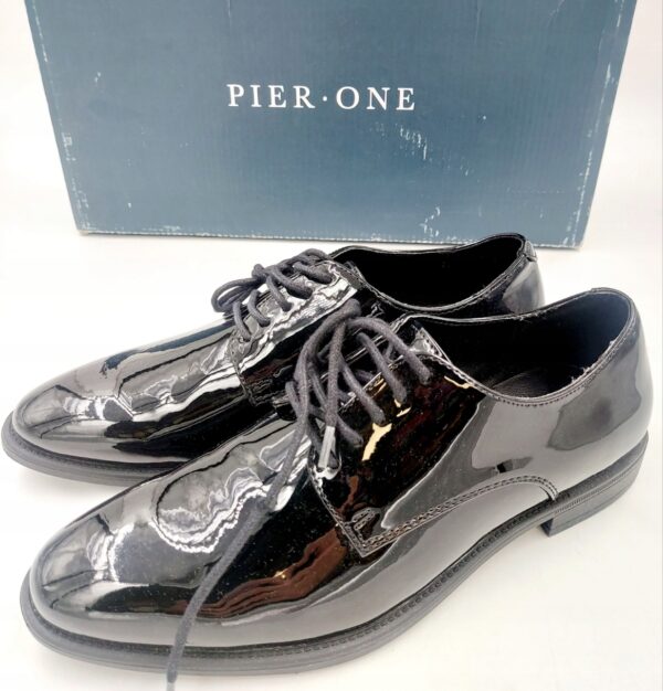Półbuty lakierowane czarne UNISEX PIER ONE R.38 PI81E
