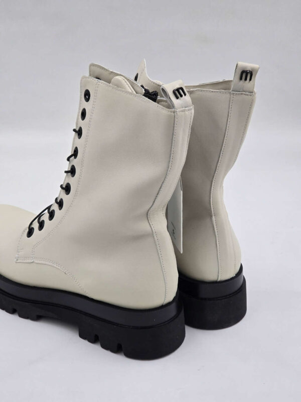 Damskie buty botki ze skóry naturalnej białe MJUS R.40 MJ12W