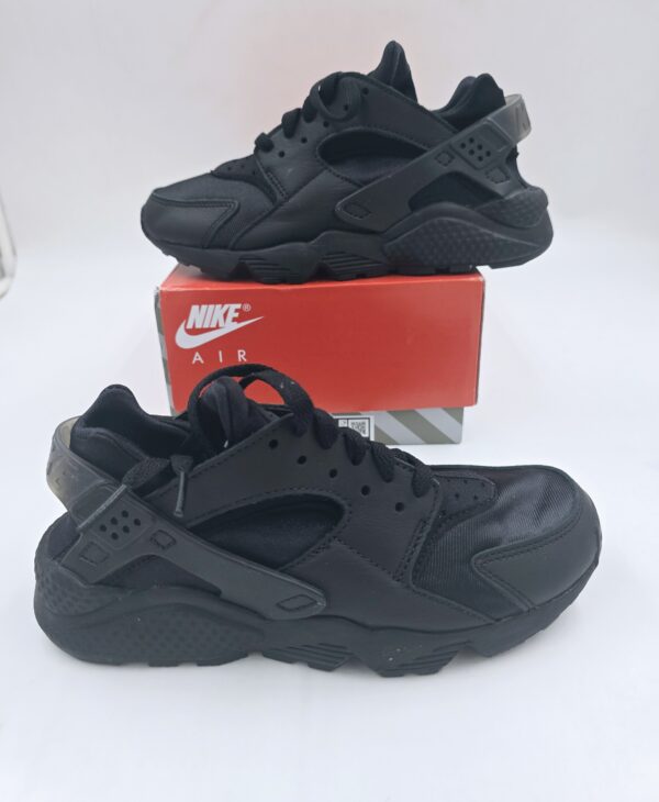 Sneakersy NIKE  Air Huarahe   buty sportowe czarne  R.37,5  NI62Q