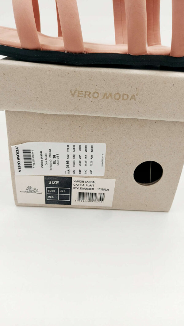 2bf436cb50d1470674c6f8d910f3c7ee.jpg Vero moda damskie klapki wsuwane R.36 VE15M