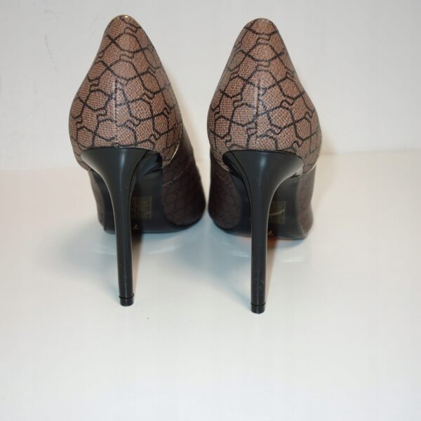 River Island czółenka na obcasie R.40 RI67N