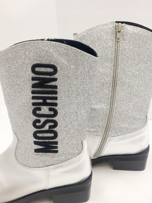 Kozaki srebrne błyszczące MOSCHINO R.35 MO8S
