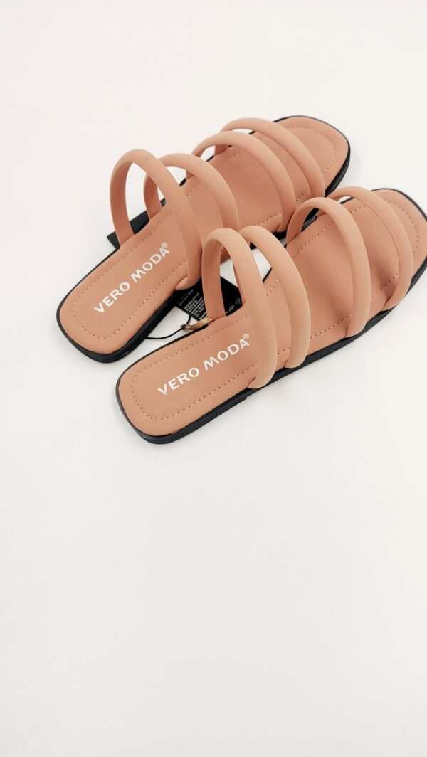 3deb130cddaf484a653ed69742c3ccd9.jpg Vero moda damskie klapki wsuwane R.36 VE15M