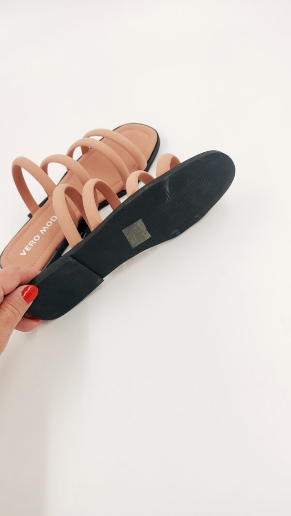 4881584a08be23887e90dd63155f835b.jpg Vero moda damskie klapki wsuwane R.36 VE15M