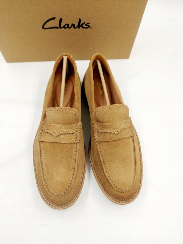Mokasyny wsuwane zamszowe sand Clarks R.42 CL4G