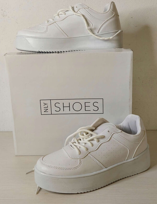 Nly by Nelly Sneakersy na platformie R.40 NL24L