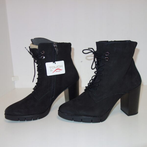 Tamaris sztyblety skórzane na obcasie R.40 TA62W