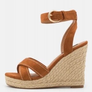 Espadryle na koturnie brązowe ONLY R.37 ON90W