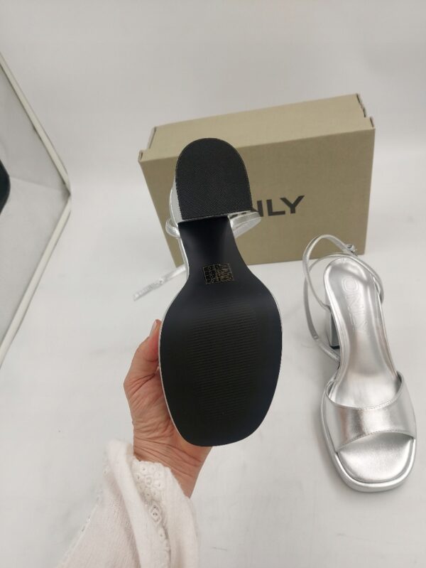 Damskie sandały na obcasie srebrne ONLY R.39 ON83D