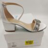 Blue by Betsey Johnson Sandały na małym obcasie białe R.36 BE4d
