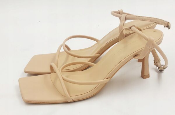 Damskie sandały na obcasie Pull & Bear R.40 PU8S