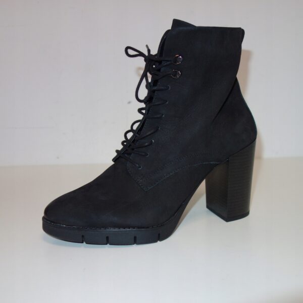 Tamaris sztyblety skórzane na obcasie R.40 TA62W