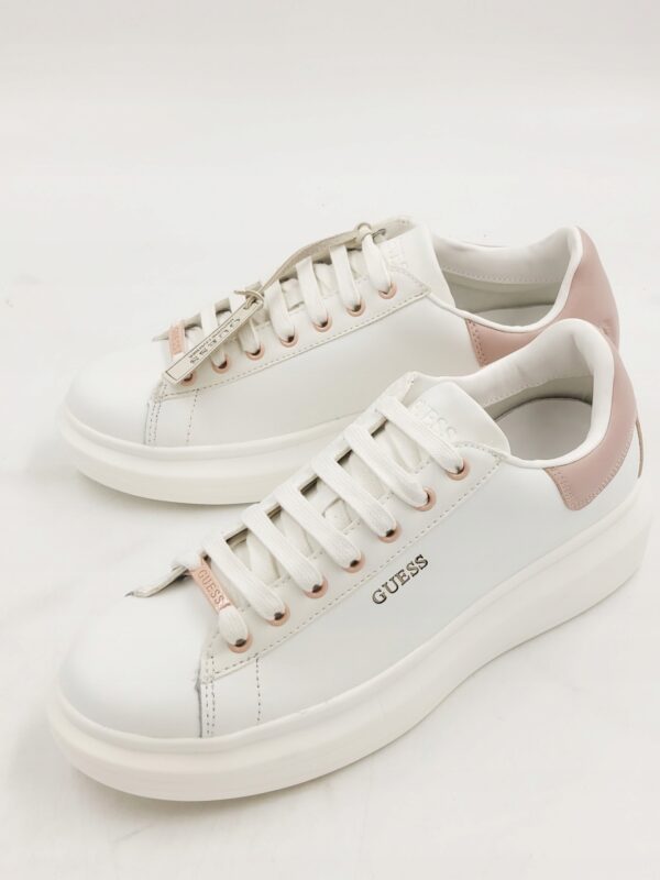 Sneakersy ze skóry białe GUESS-SOLERNO platforma R.41 GU7D