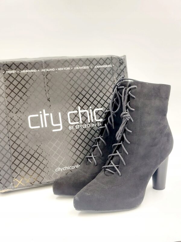 Damskie Botki na obcasie czarne CITY CHIC R.41 CH53D