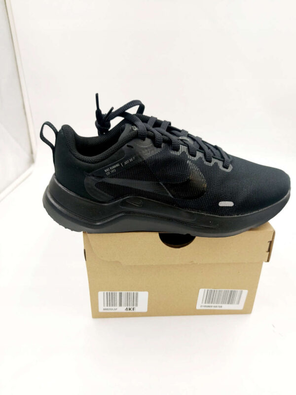 Buty do biegania Nike Downshifter R.37,5 NI8S
