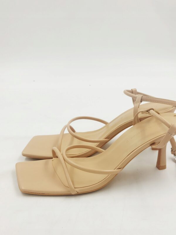 Damskie sandały na obcasie Pull & Bear R.40 PU8S