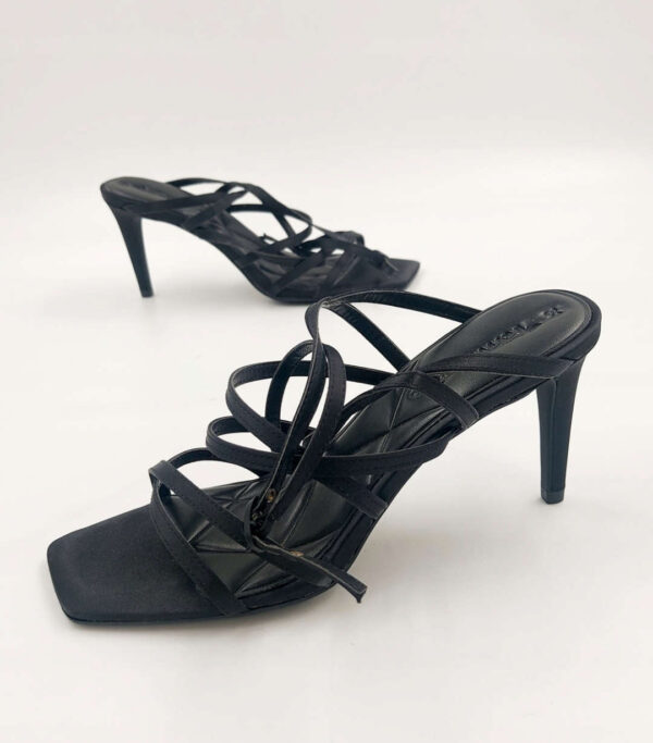 Tamaris comfort sandały na obcasie R.38 TA62S