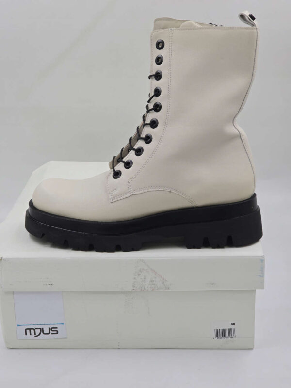 Damskie buty botki ze skóry naturalnej białe MJUS R.40 MJ12W