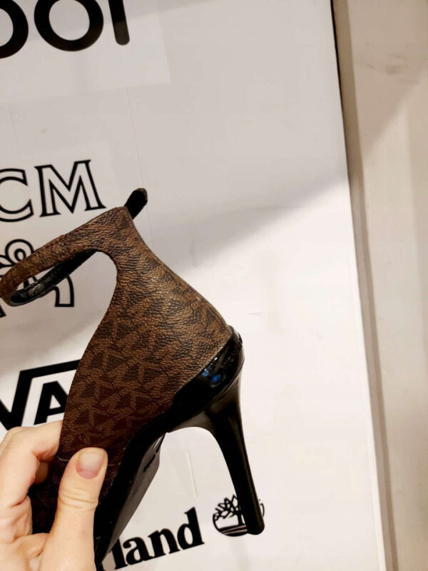 Michael Kors Czółenka na obcasie R.35,5 MI86P
