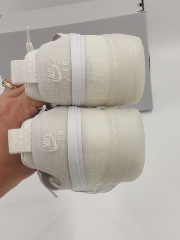 Buty sportowe Nike AIR FORCE 1 REACT UNISEX R.38 NI6S