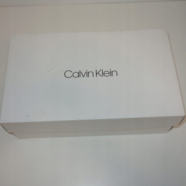 Calvin Klein Farasha półbuty skórzane R.36 CA5N