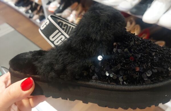 Dziecięce sandały/klapki wsuwane guma UGG R.31 UG7S