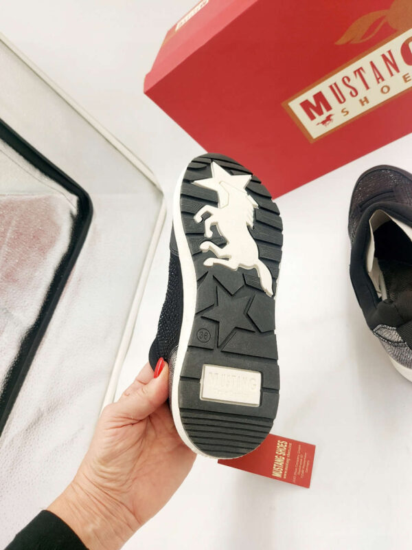 Buty damskie Sneakersy czarne Mustang R,36 MU62S