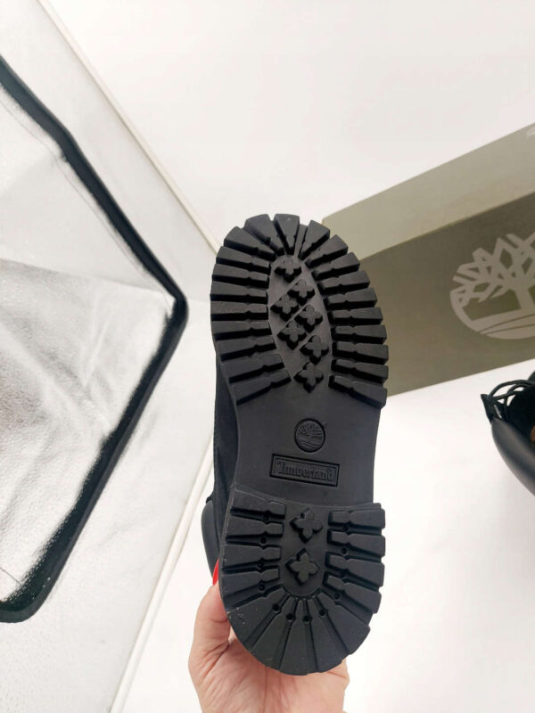 Buty dziecięce czarne TIMBERLAND R.32,5 TTI8S