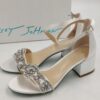 Blue by Betsey Johnson Sandały na małym obcasie białe R.36 BE4d