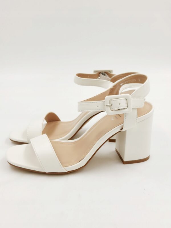 Damskie sandały na obcasie Raid białe R.36 RA33S