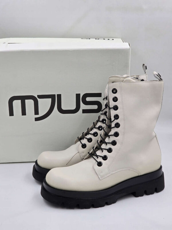 Damskie buty botki ze skóry naturalnej białe MJUS R.40 MJ12W