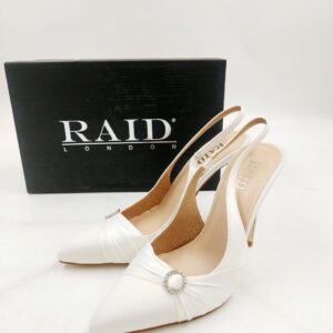 Czółenka ślubne na obcasie białe satynowe RAID R.37 RA42D