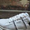 Sneakersy ze skóry białe GUESS na platformie UNISEX R.42 GU32Q