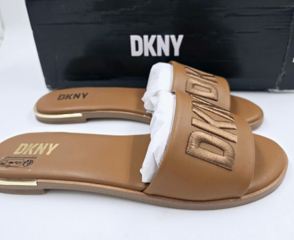 DKNY Klapki skórzane WAVERLY Brązowe  R.38  DK84T