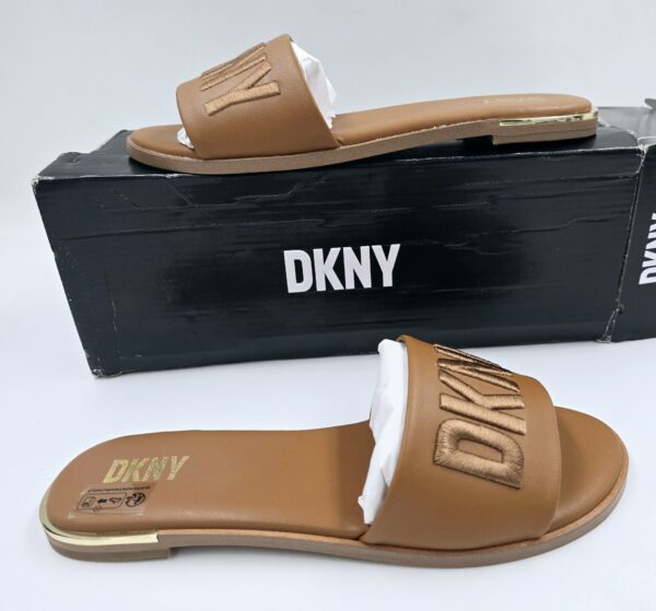 DKNY Klapki skórzane WAVERLY Brązowe  R.38  DK84T