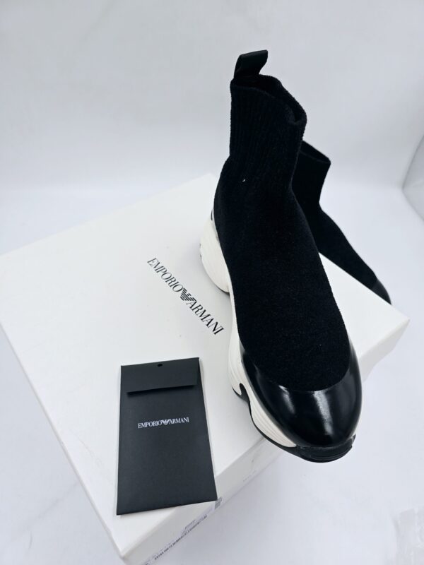 Emporio Armani  Sneakersy wysokie czarne  R.39  EM84T