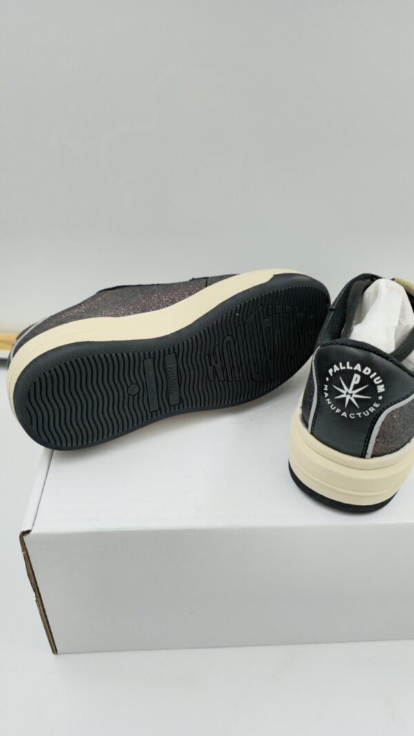 Sneakersy niskie skórzane Palladium  metaliczne szare  R.36 PA92D