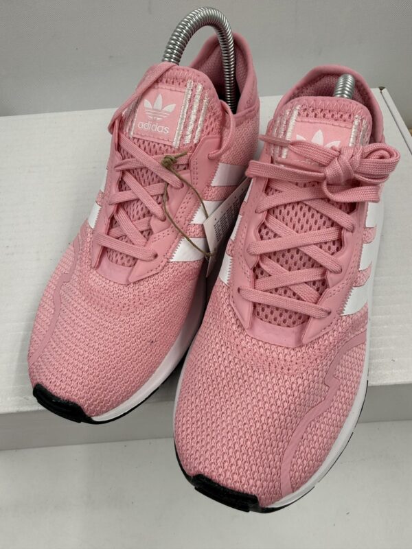 Buty Adidas Sneakeersy Swift Run Różowe R.35 AD32W