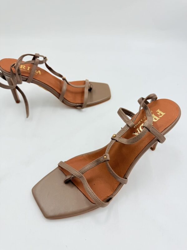 Buty FRIDA by SCHOTT & BRINCK,ADELELIA sandały na obcasie R.37 FR64H