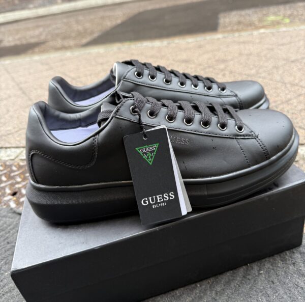 Sneakersy  czarne GUESS SALERNO unisex R.45 GU46G