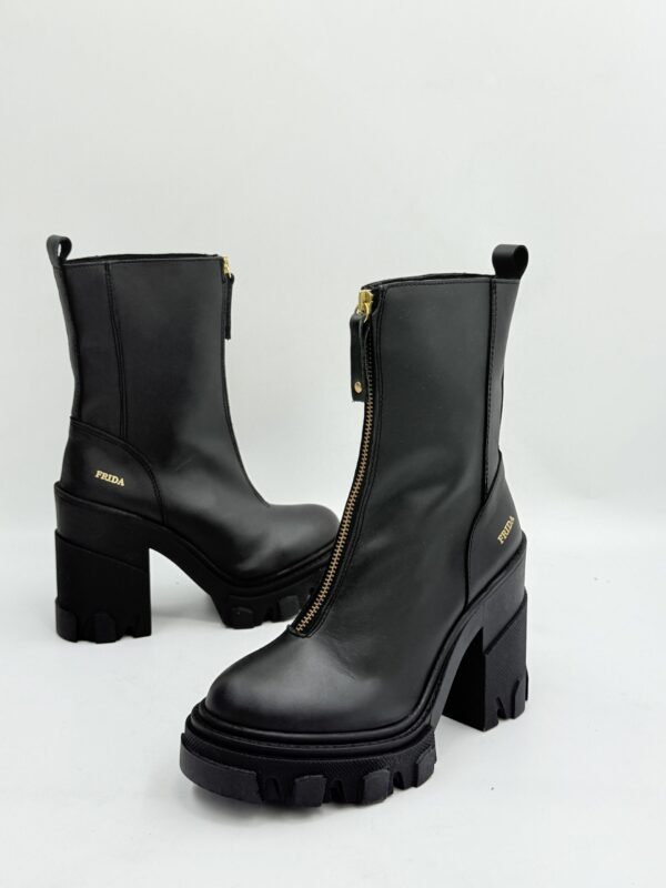 Buty Frida SCHOTT & botki na masywnym słupku R.39 FR63G